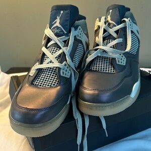 Retro Sneakers in dark purple and Cream